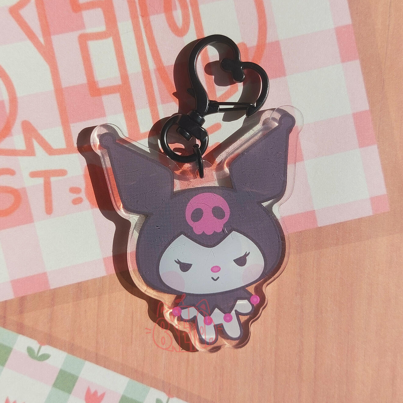 Kuromi - Llavero - Mismo diseño en ambas caras - 6€
